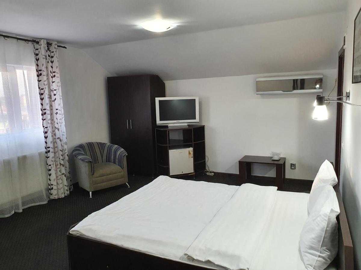 Motel Davios Zsilvásárhely Kültér fotó